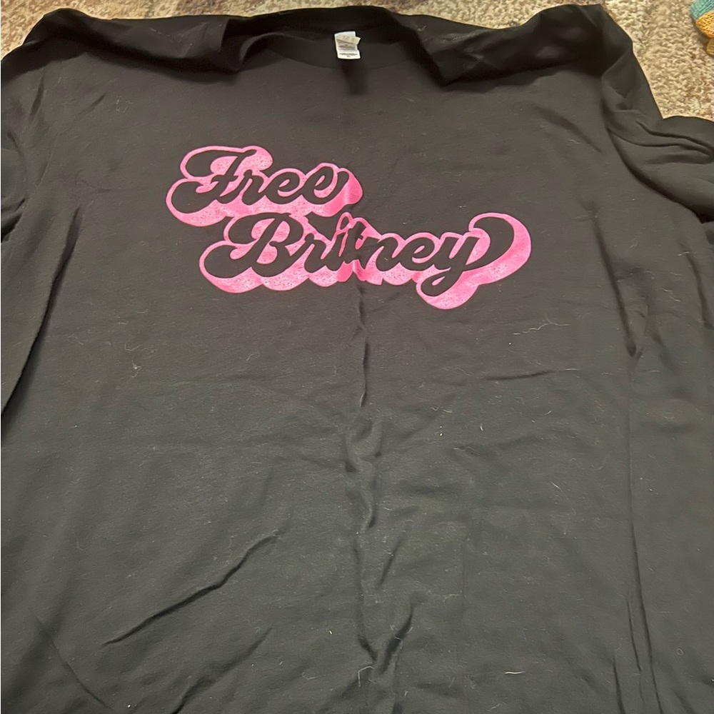 Britney tee